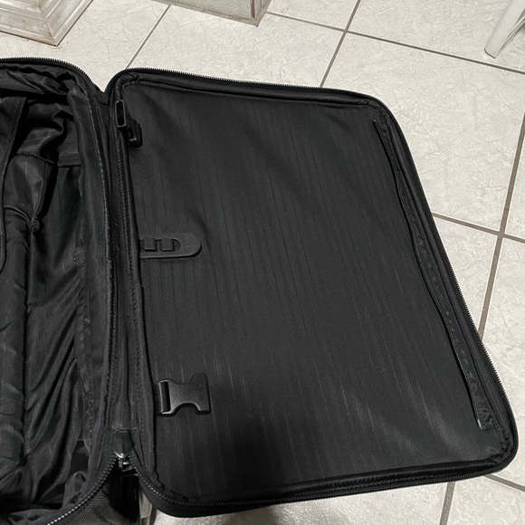 TUMI Alpha Continental Expandable 21" Carry On Upright Luggage 2 Wheel - Picture 6 of 15